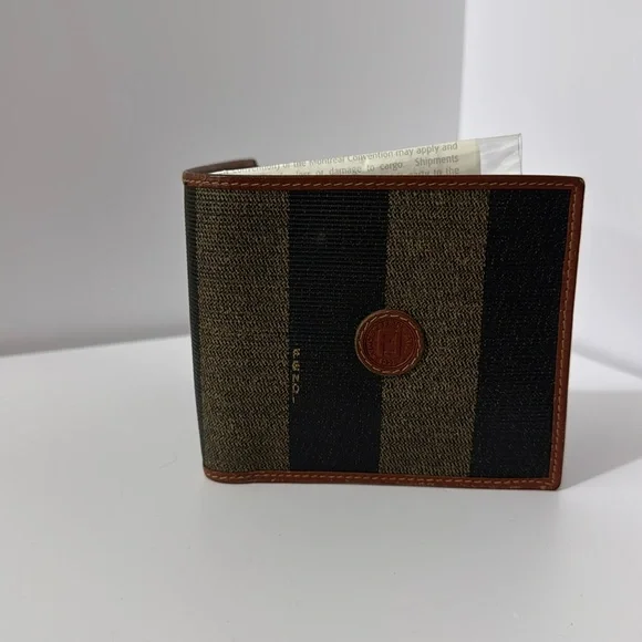 Fendi men’s wallet - Picture 3 of 10
